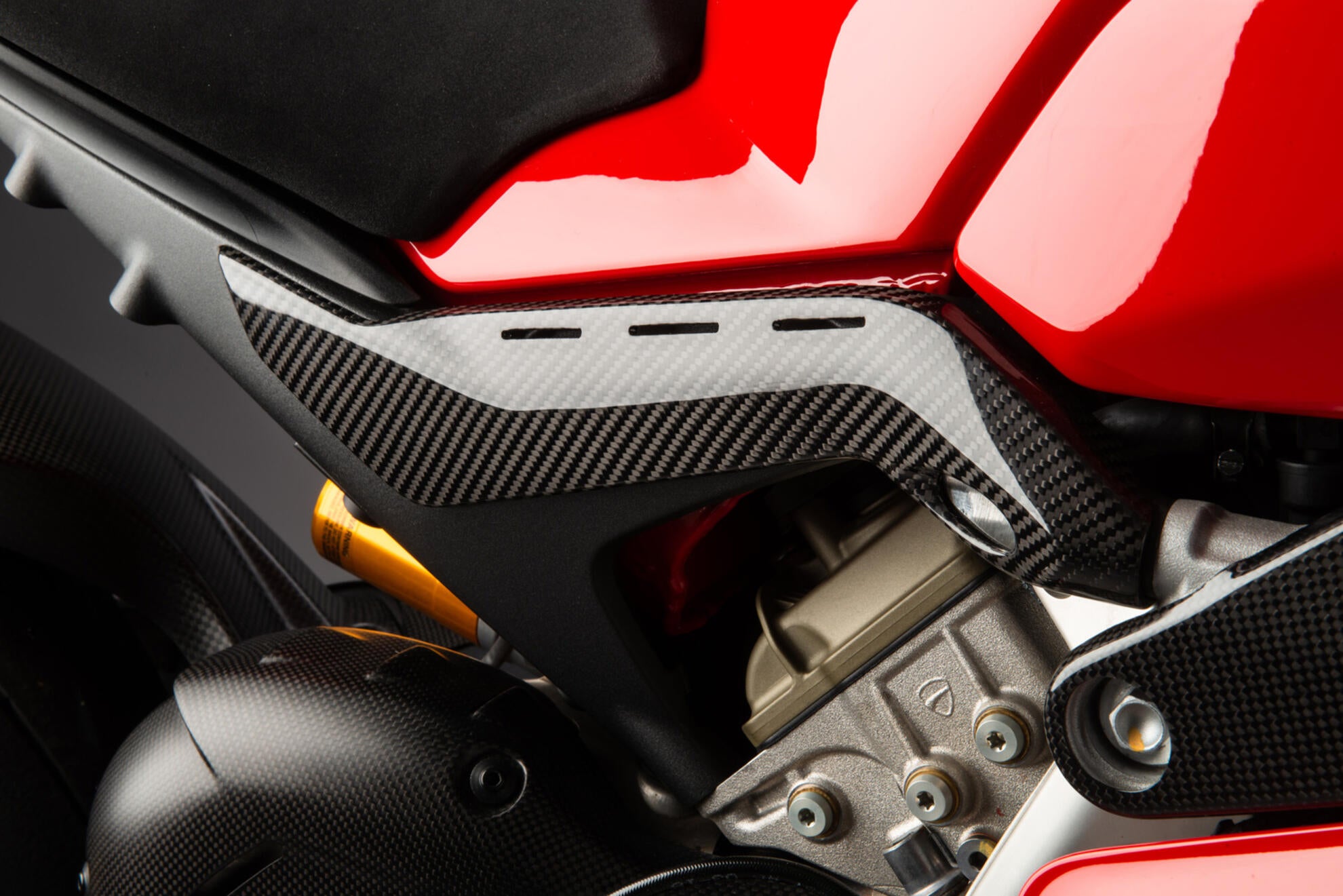 Cubierta del bastidor trasero de carbono LighTech Ducati Panigale V4/S/R (18-24) CARD0880 
