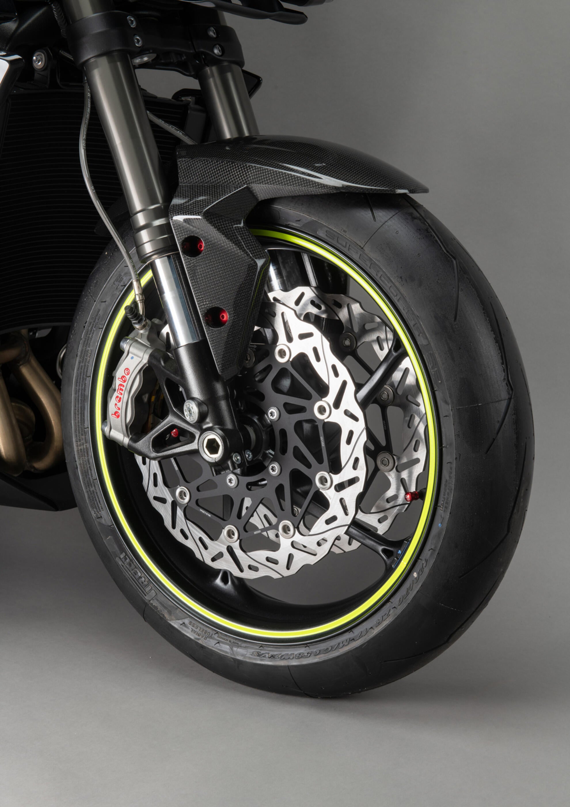 Guardabarros delantero de carbono LighTech Triumph Street Triple 765 S / R / RS / Moto2 (17-25) CART2410 