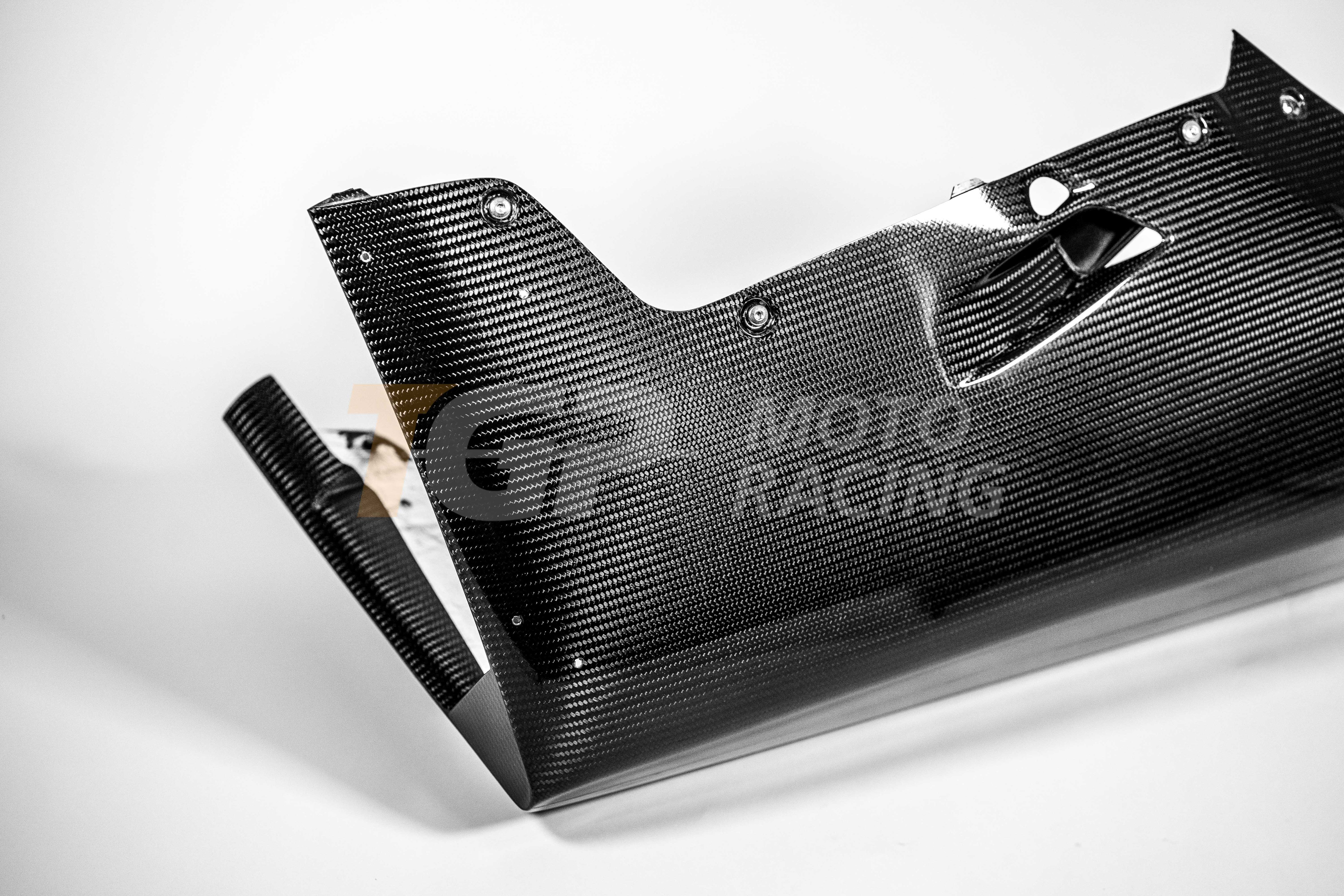 Deflector de motor 200 g Carbon AP Carbon Line Ducati Panigale V4 R (2026) 