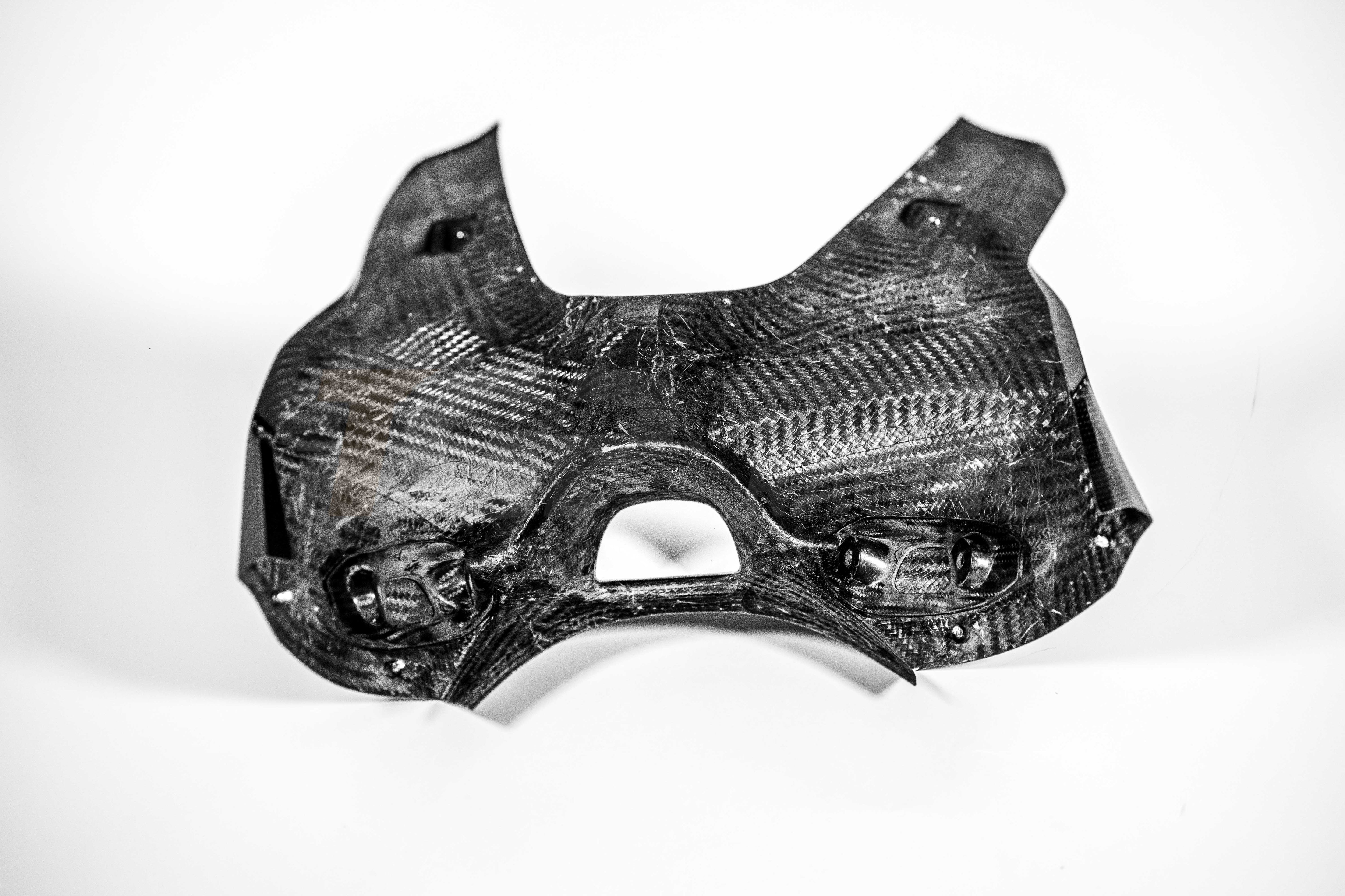Carenado delantero 200 g de carbono AP Carbon Line para Ducati Panigale V4 R (2026) 