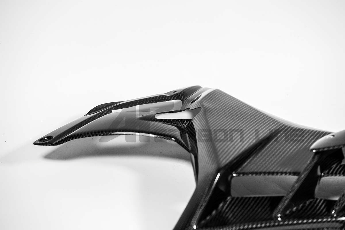 Carcasa lateral izquierda 200g AP Carbon Line Aprilia RSV4/RR/1100 Factory (21-25) 