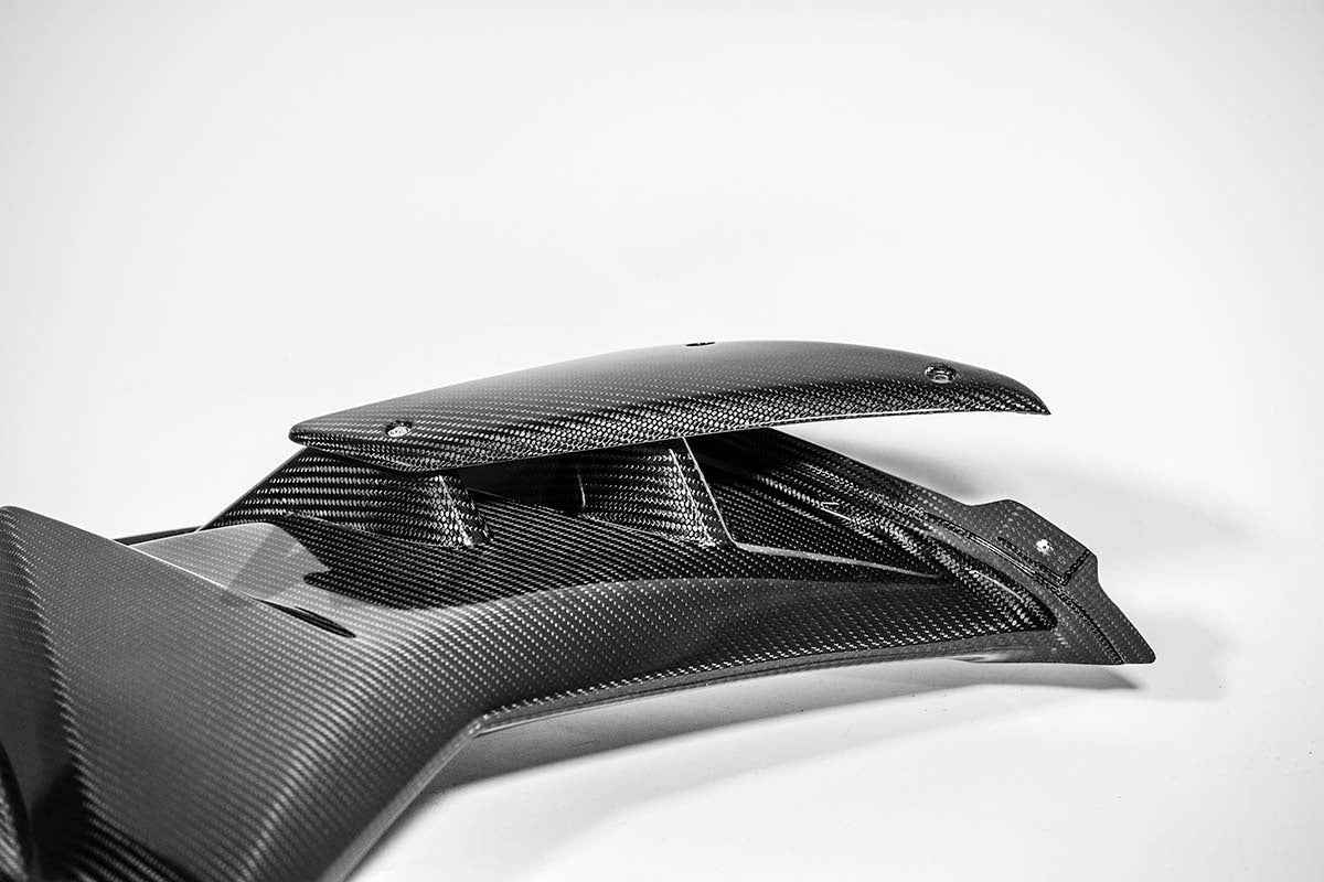 Panel lateral derecho 200g AP Carbon Line Aprilia RSV4/RR/1100 Factory (21-25) 