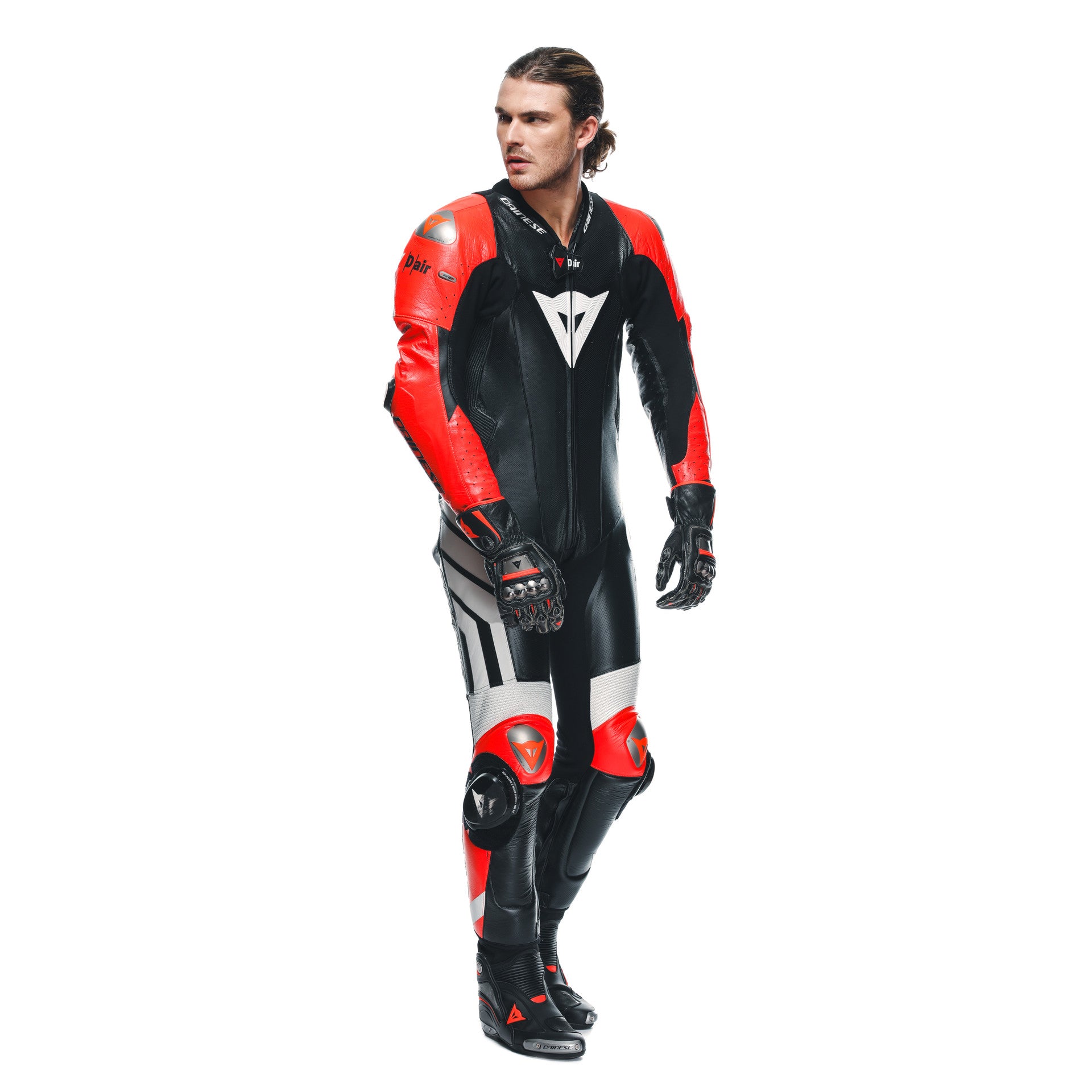 Dainese Mugello 3 D-AIR® Mono de cuero con airbag perforado – Traje de carrera | Hombre | Negro/Rojo 