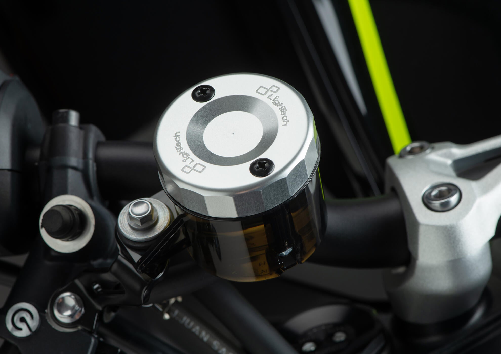 Tapa del depósito de expansión delantero LighTech Ducati Panigale V2 955 (20-24) FBC04 