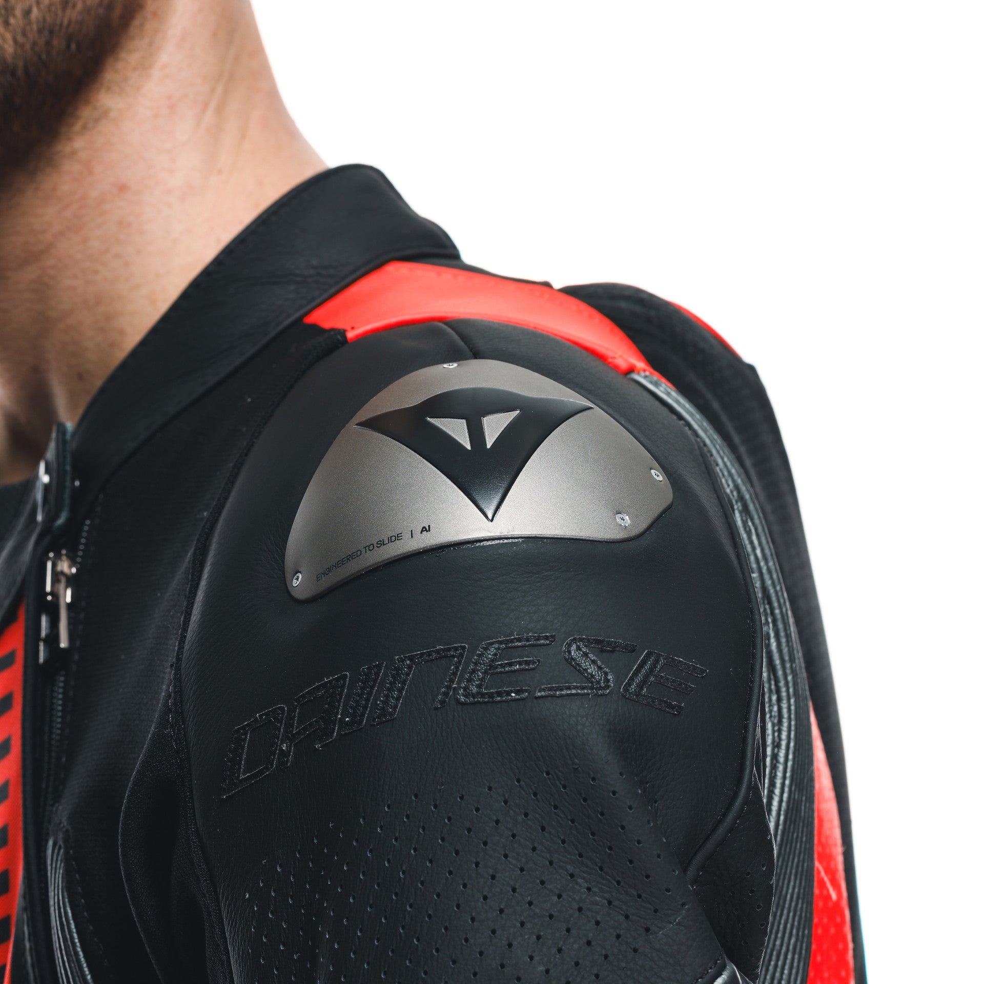 Dainese Audax D-ZIP traje de cuero de una pieza – Mono de carrera perforado | Hombres | Negro/Rojo 