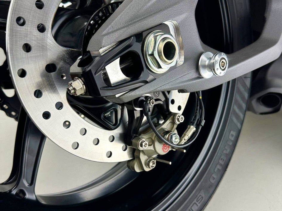 Kit de tensores de cadena con soporte de pinza de freno y Brembo P2-24 64mm X206001 Motocorse Ducati Panigale V4/S (2025) 