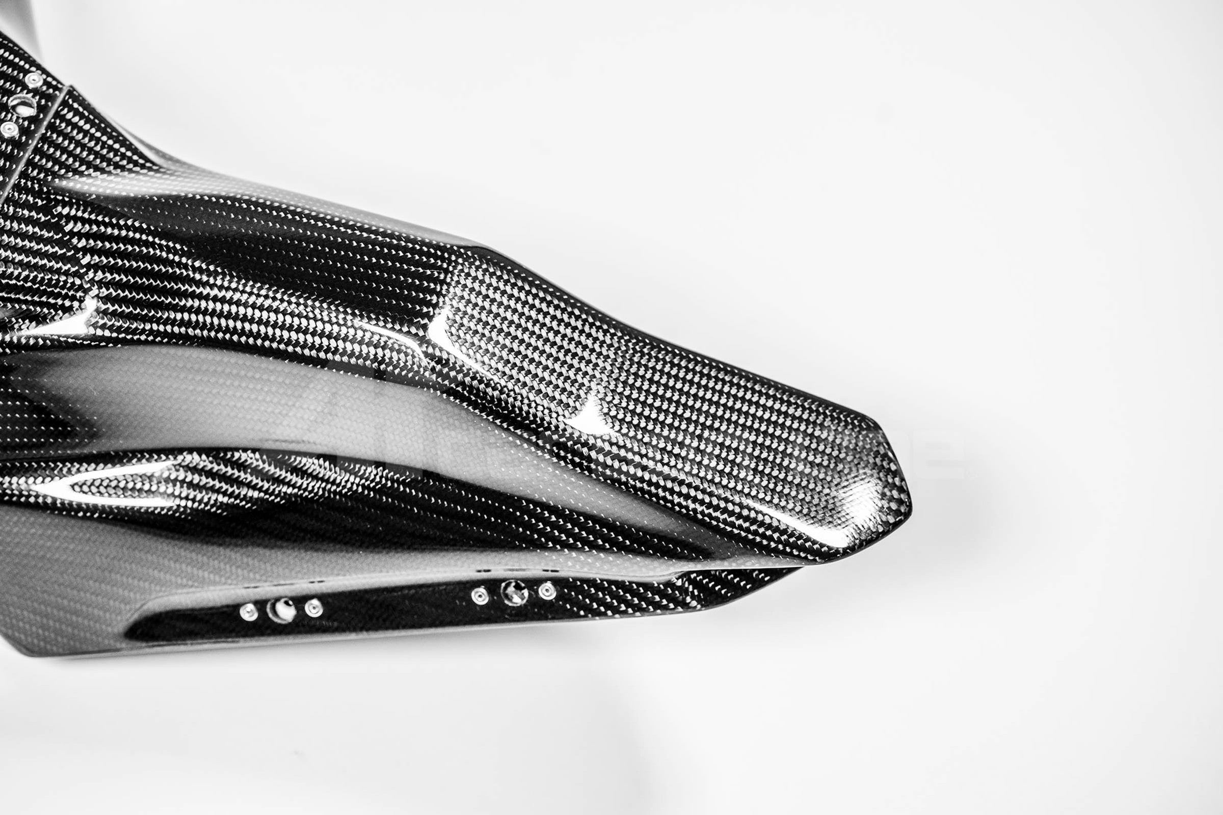 Carenado trasero 200 g AP Carbon Line Yamaha YZF-R1/M RN65 (20-26) 